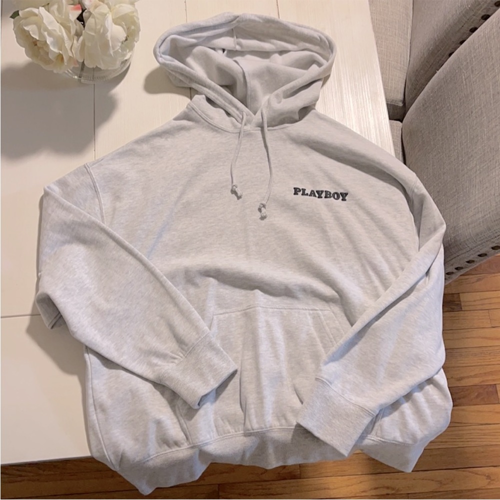 Super soft like new off white playboy hoodie🤍